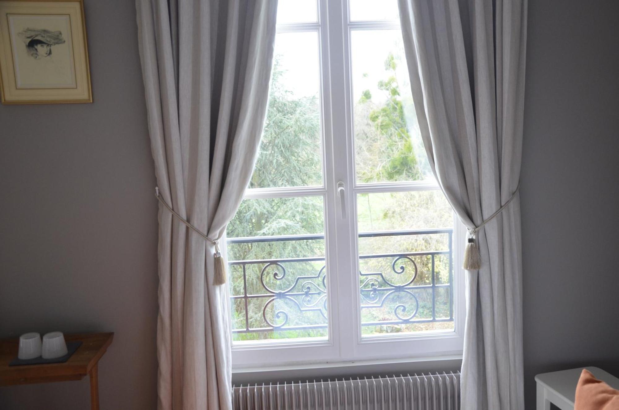 Le Gite Du Bas Manoir Bretteville-sur-Odon Esterno foto
